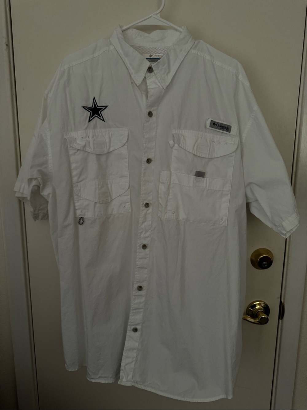 Columbia Dallas Cowboys Men's XL Short-Sleeve White Fishing Shirt
